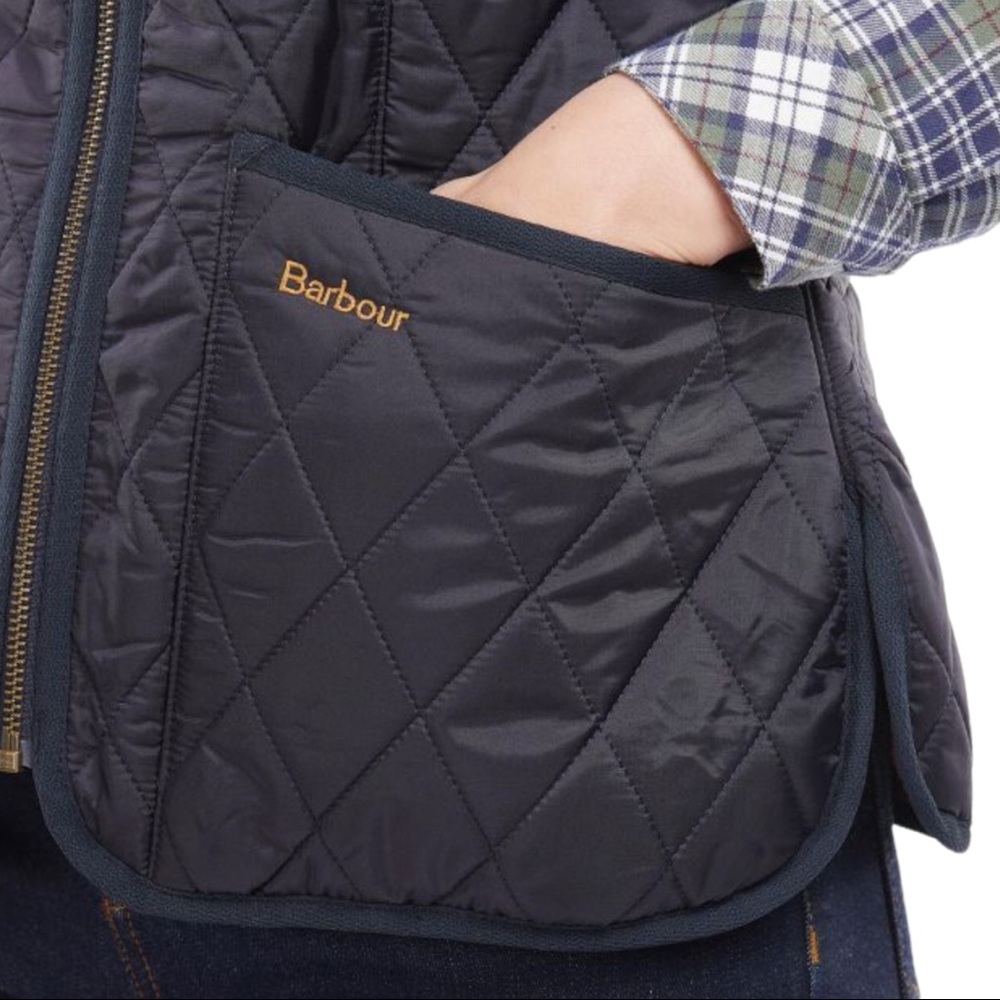 NWT Barbour Betty Quilted Vest Gilet Liner Fleece Navy Sizes 8 - Picture 8 of 13